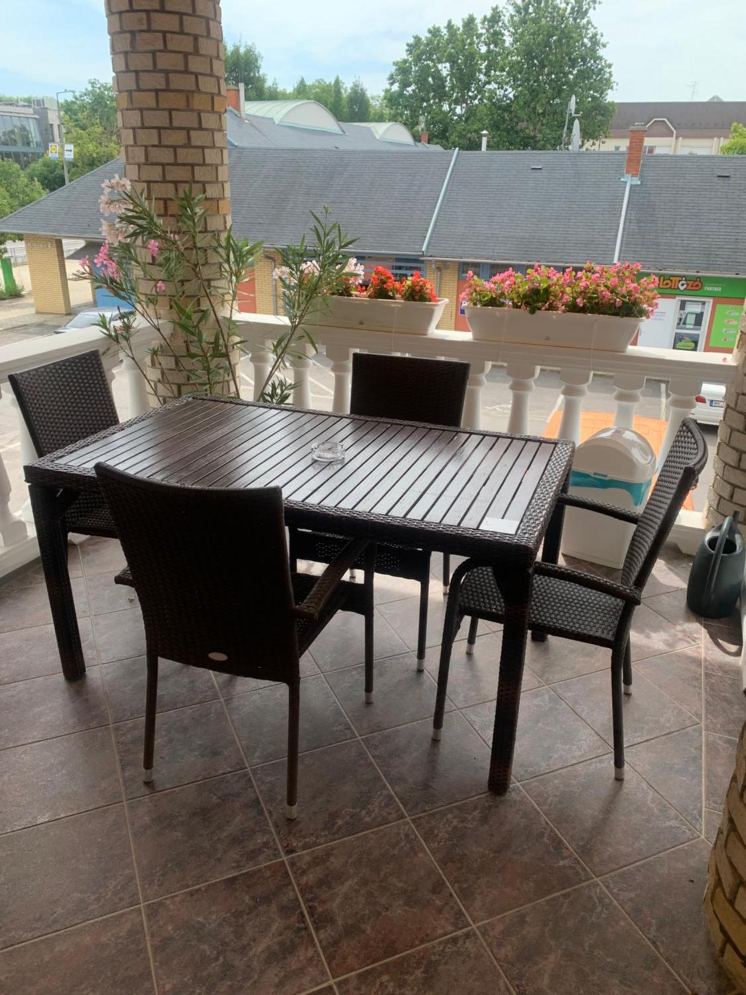 Agora Apartman Hajduszoboszlo Exterior foto